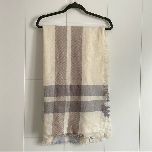 3/$45 Cream and Blue Plaid Blanket Scarf - Picture 1 of 2